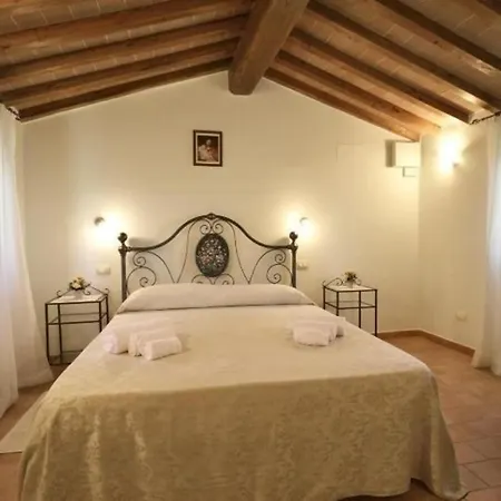 Holiday home Mit Privatpool Fuer 7 Personen Ca 90 M In San-pietro-a-dame, Toskana Provinz Arezzo