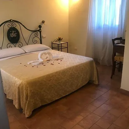 Mit Privatpool Fuer 7 Personen Ca 90 M In San-pietro-a-dame, Toskana Provinz Arezzo Hébergement de vacances *